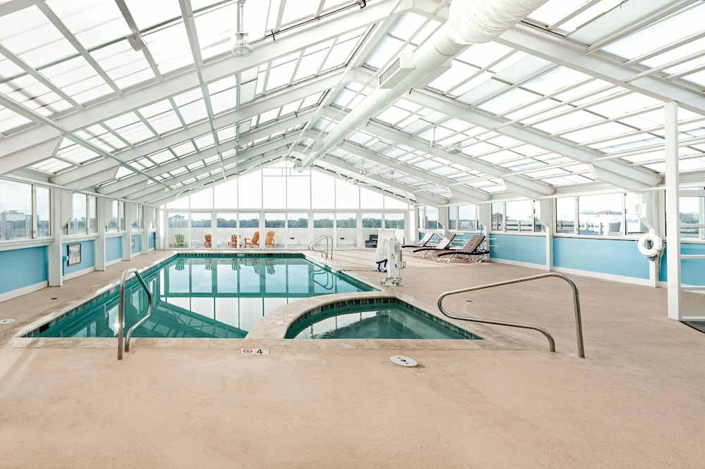 Ocean Sands Resort Oceanfront Virginia Beach by Vacatia - photo 22