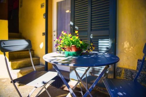 La Casa dei Laghi 2 Comabbio Monate Maggiore Orta — 4-Star Luxury Hotel in Mercallo, Italy