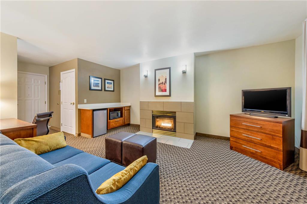 Comfort Inn & Suites Lancaster Antelope Valley - photo 32