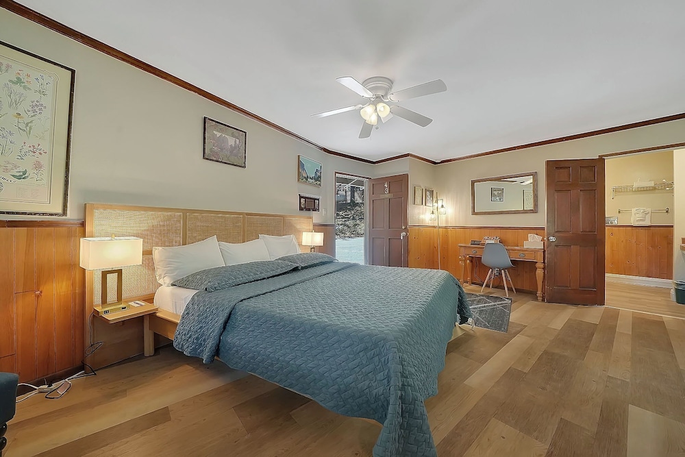 Narrow Gauge Inn - photo 21