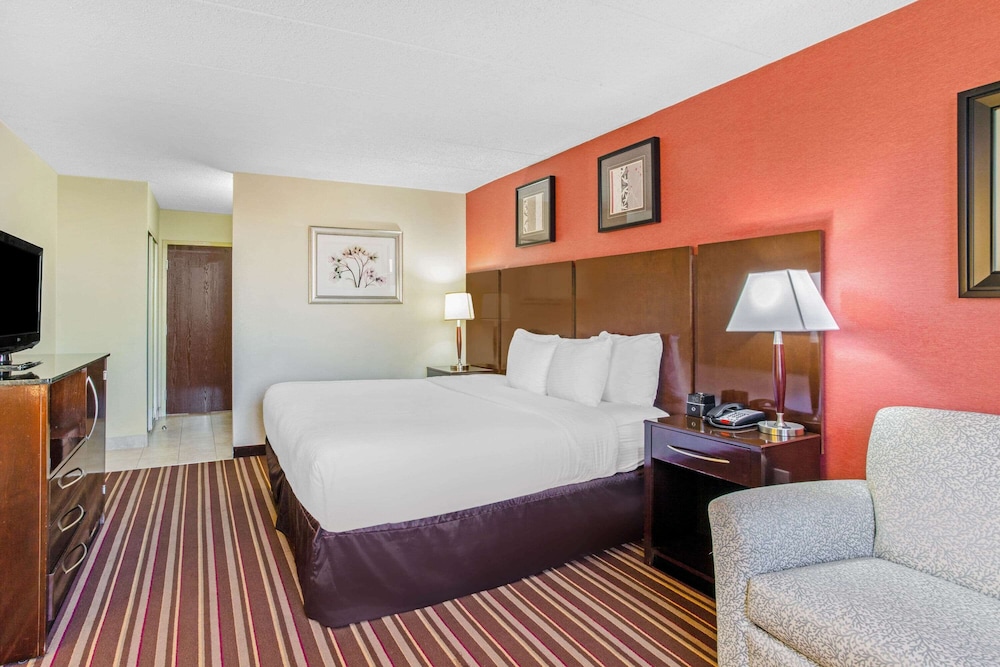DoubleTree by Hilton Salisbury - photo 17