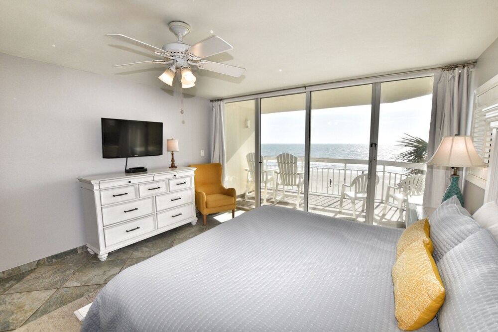 0212 Waters Edge Resort 3 Bedroom Condo by RedAwning - photo 4