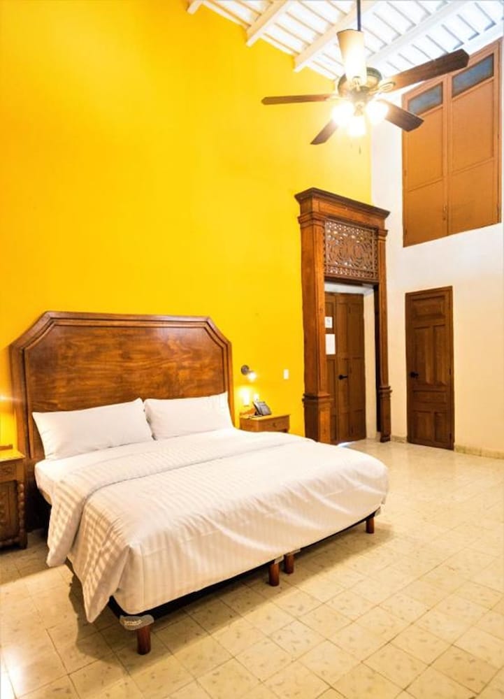 Hotel Real Toledo By Kavia — Merida