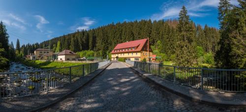 Chata Čeňkovka - carbon neutral hotel in Unknown City