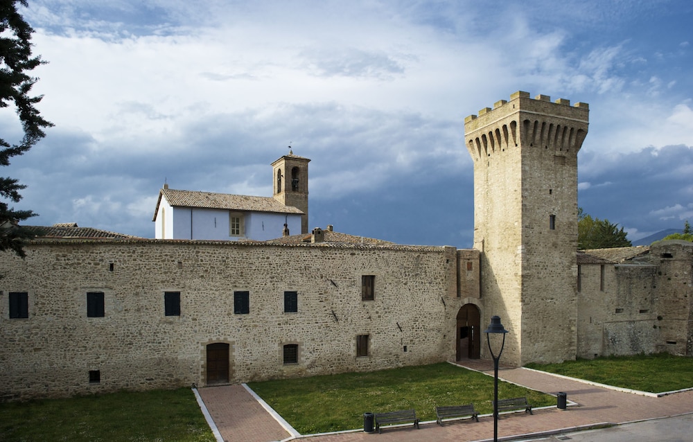 Torre della Botonta — 4-Star Luxury Hotel in Castel Ritaldi, Italy