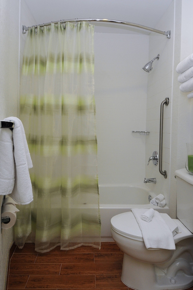 Springhill Suites by Marriott Warwick - photo 7