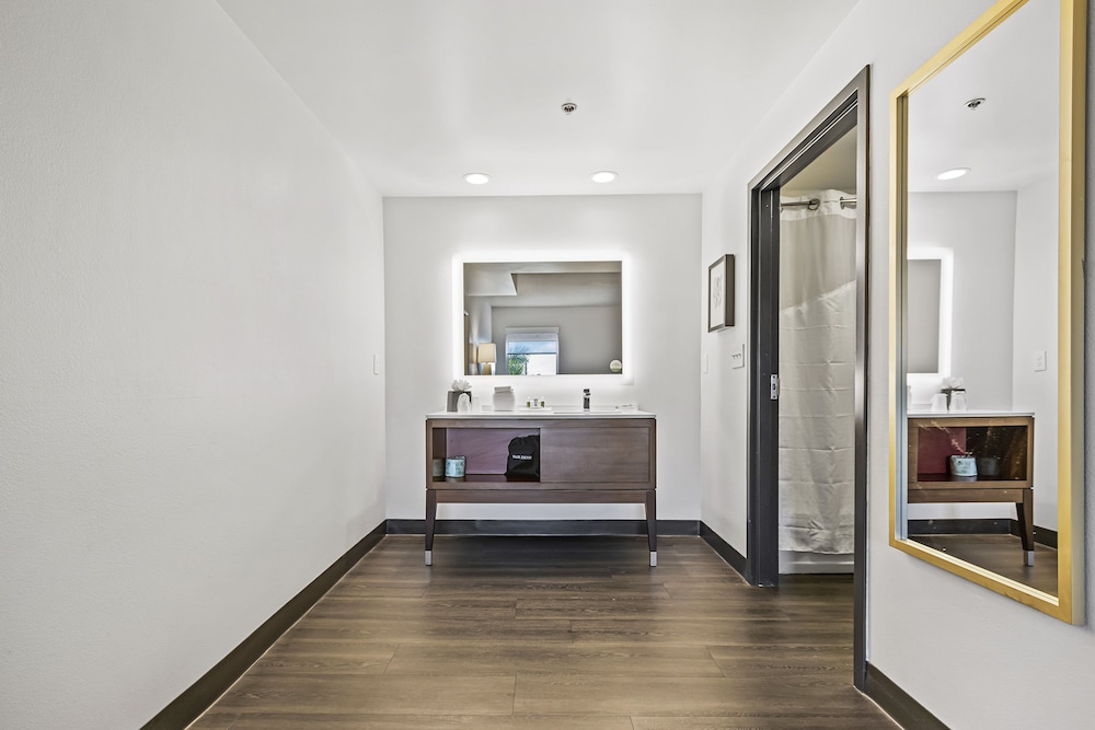 Holiday Inn St. Petersburg West by IHG - photo 25