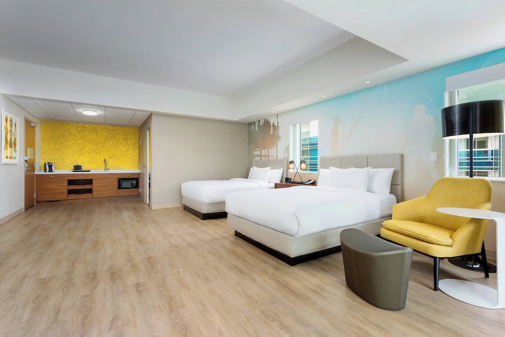Courtyard by Marriott Santa Monica - photo 19