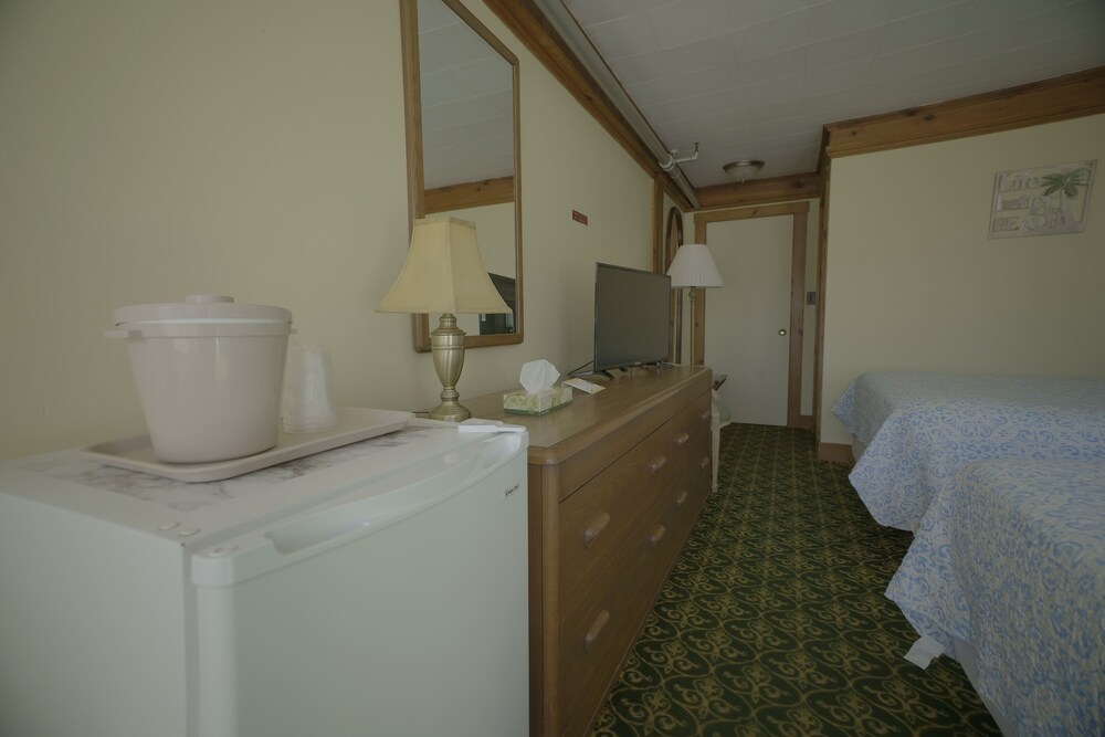 Betty Doon Hotel - photo 16