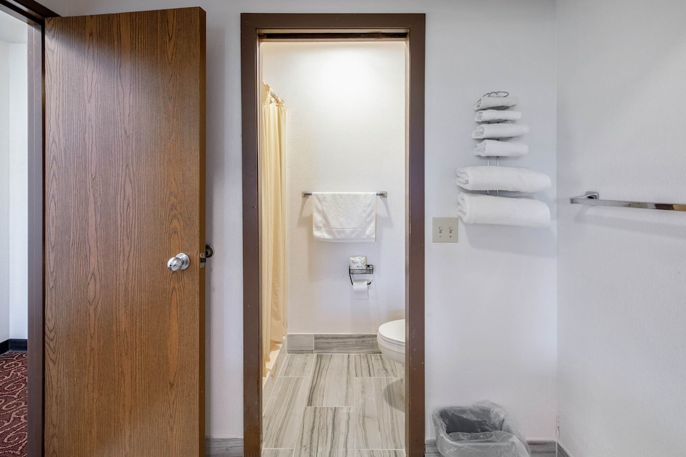 OYO Hotel Chesaning Route 52 & Hwy 57 - photo 23