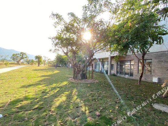 Luoyuan Jiujiu Express Hotel in Fengshan, People's Republic of China