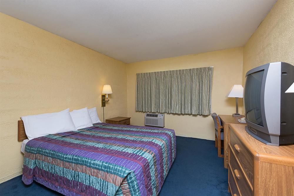 Motel 6 Moline - photo 30