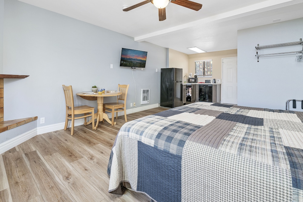 Big Bear Lakefront Lodge - photo 74