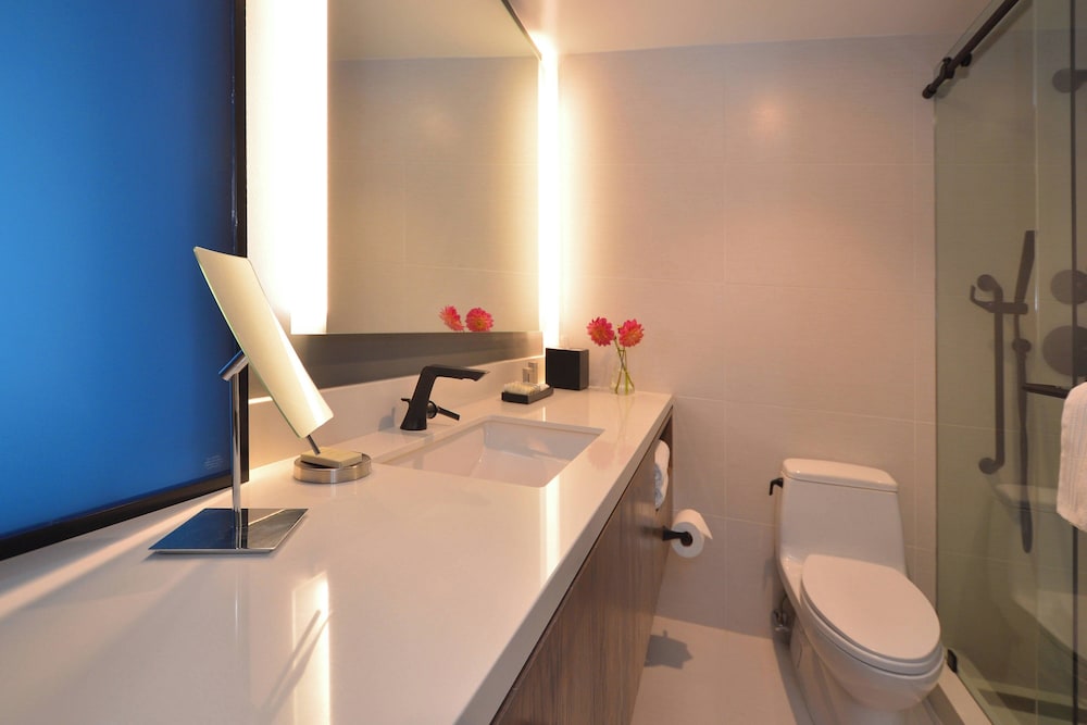 Renaissance Reno Downtown Hotel & Spa - photo 33