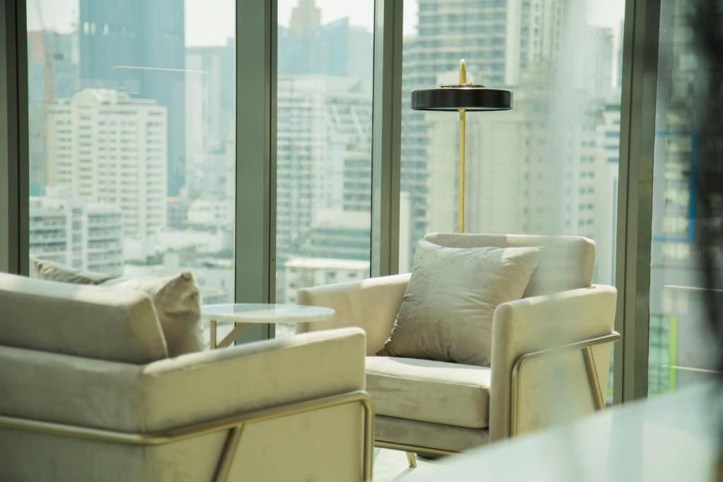 Sukhumvit 11#Luxury#Pool#Gym#BTS Nana&MRT Sukhumvit#1BR#Max2ppl