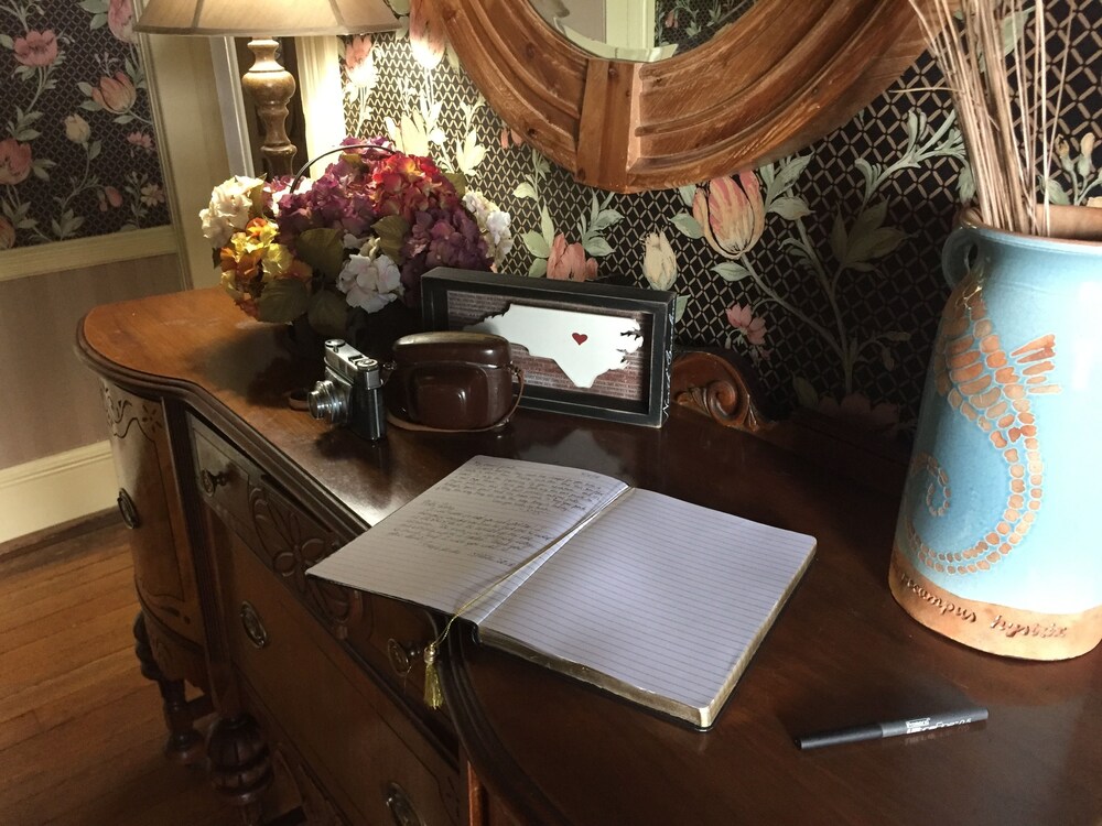 The Claiborne Bed and Breakfast - photo 2