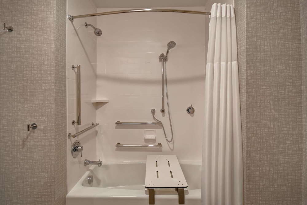 Hampton Inn Pleasant View TN - photo 21