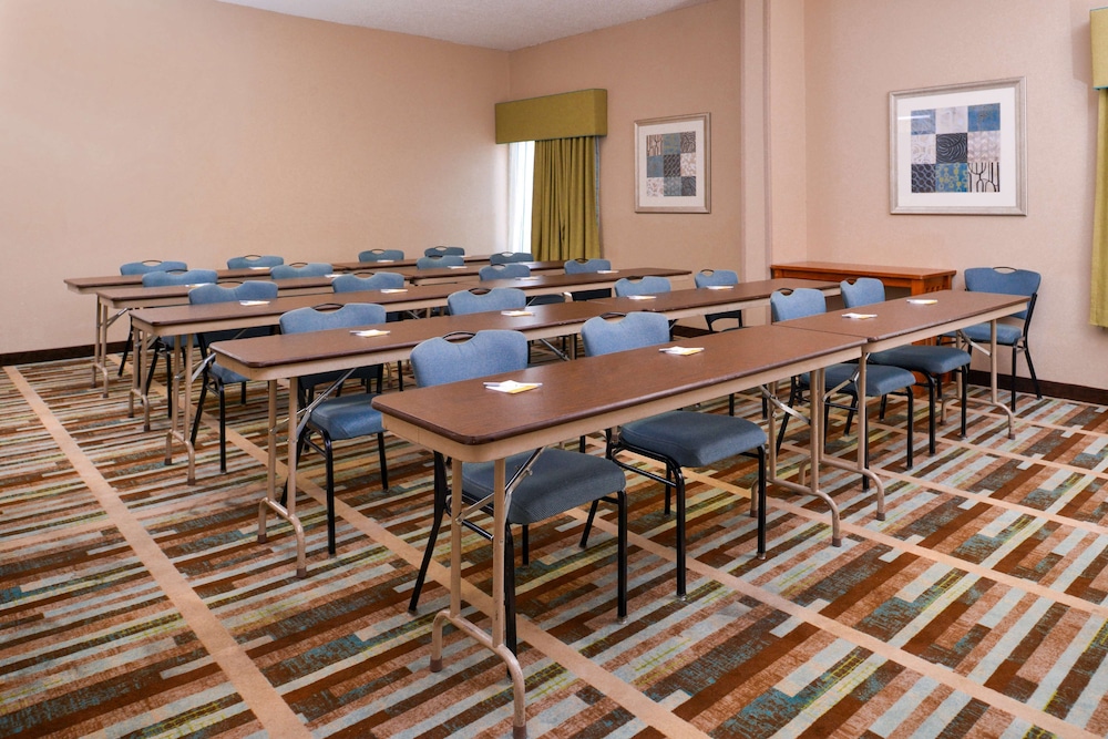 Spark by Hilton Decatur - photo 28