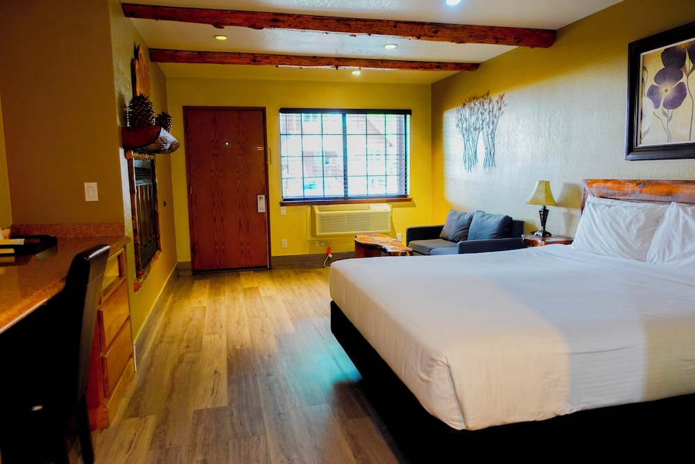 Sleepy Hollow Cabins and Hotel - photo 42