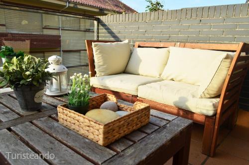 La Casuca Del Farolillo Con Parking Y Terraza Primera Linea de Playa in San Vicente De La Barquera, Spain