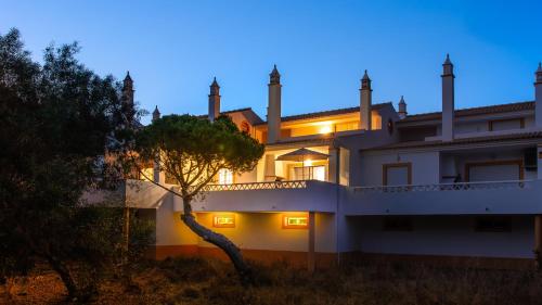 Pine Cliffs by Check in Portugal - last minute hotel in Albufeira