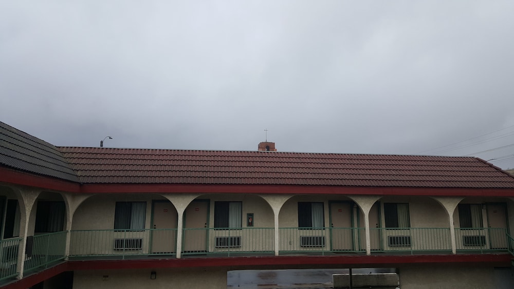 Flamingo Inn Long Beach - photo 45