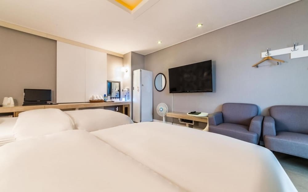 Bucheon CT Hotel — Bucheon-Si — photo 5