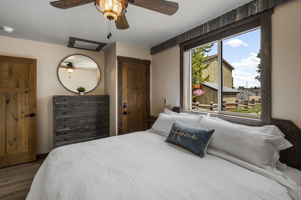 Little Tuckaway — 4-Star Luxury Hotel in West Yellowstone, United States