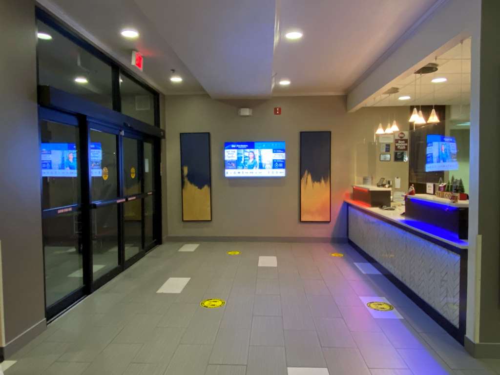 Best Western Plus Kansas City Airport KCI East - photo 3