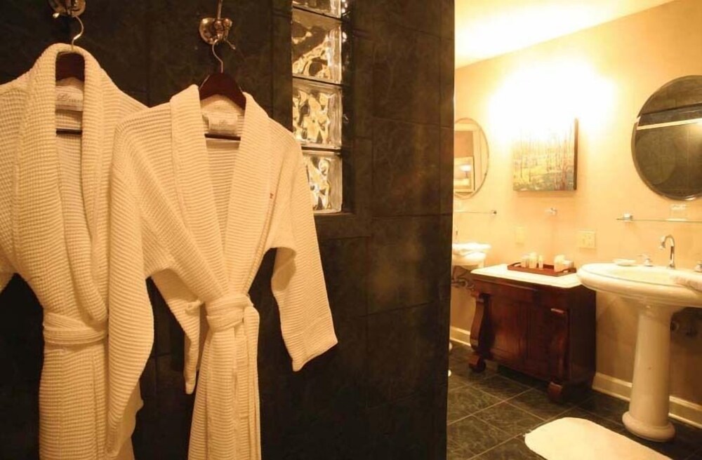 The Martha Washington Inn & Spa - photo 35