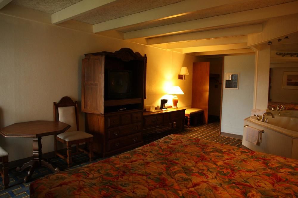 Garden Inn New Stanton Greensburg - photo 10
