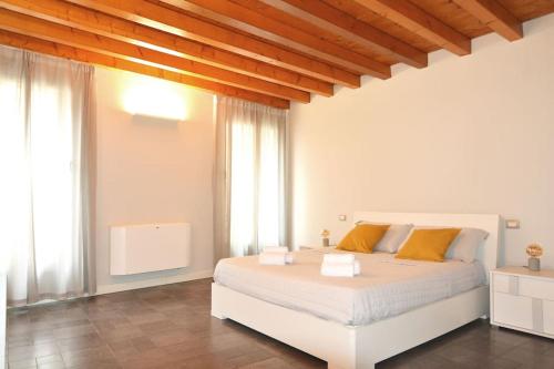 Dimora Leon Bianco eleganza e centralità — 4-Star Luxury Hotel in Padova, Italy