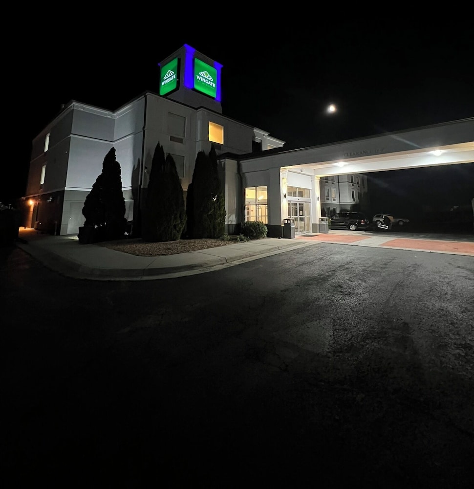 Wingate by Wyndham Dublin Near Claytor Lake State Park - photo 63