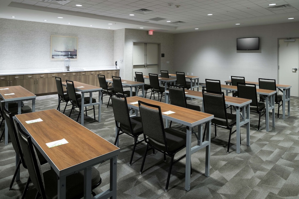 Home2 Suites by Hilton Jacksonville Airport - photo 39