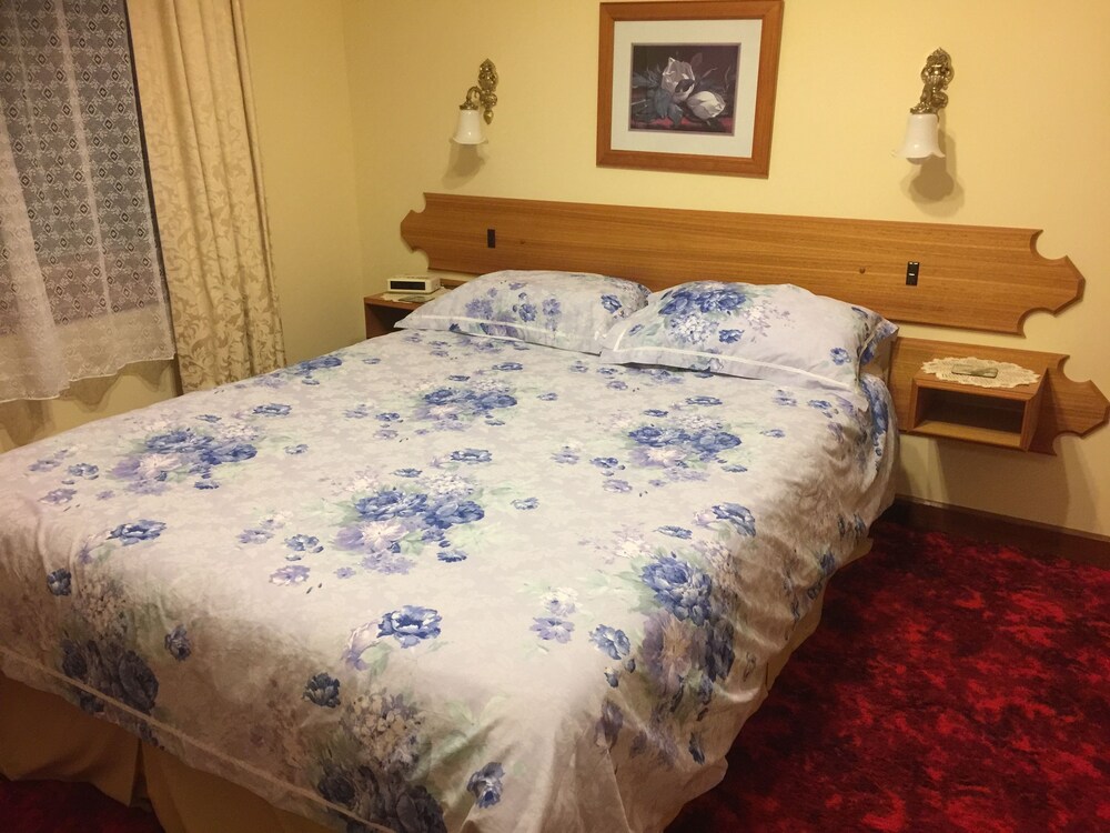 Rosie’s Inn — New Norfolk — photo 4