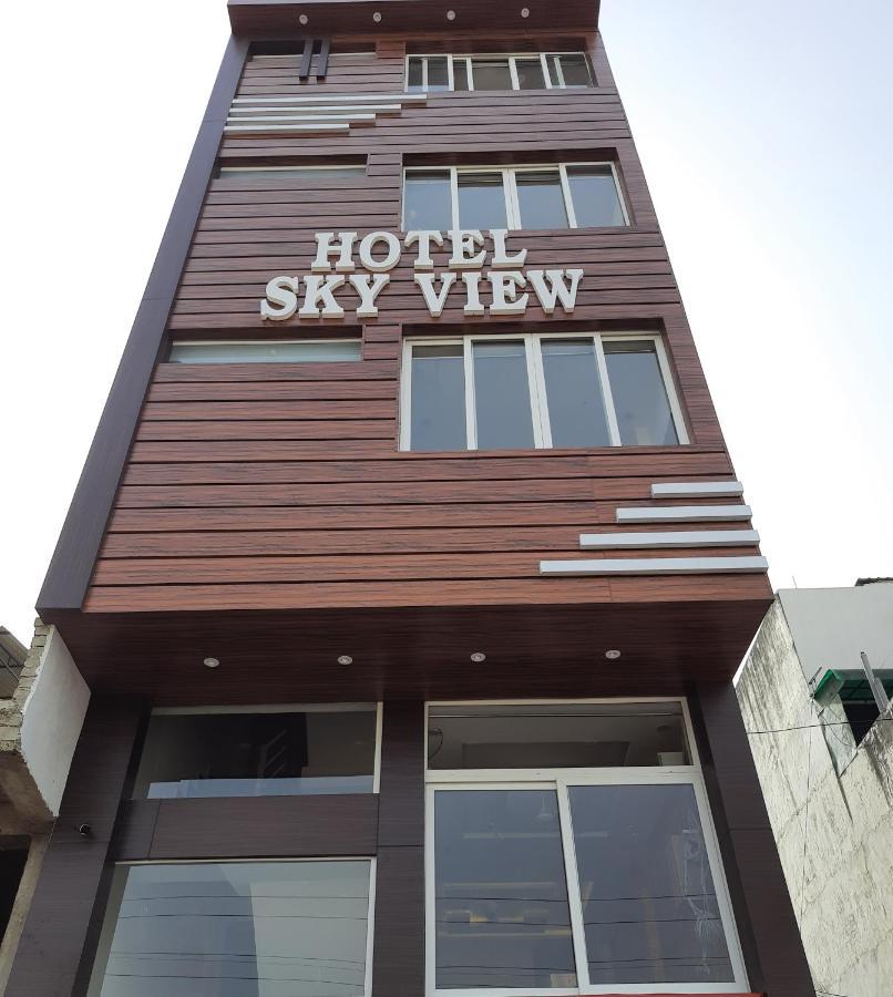 Hotel Sky View in Kanpur, India