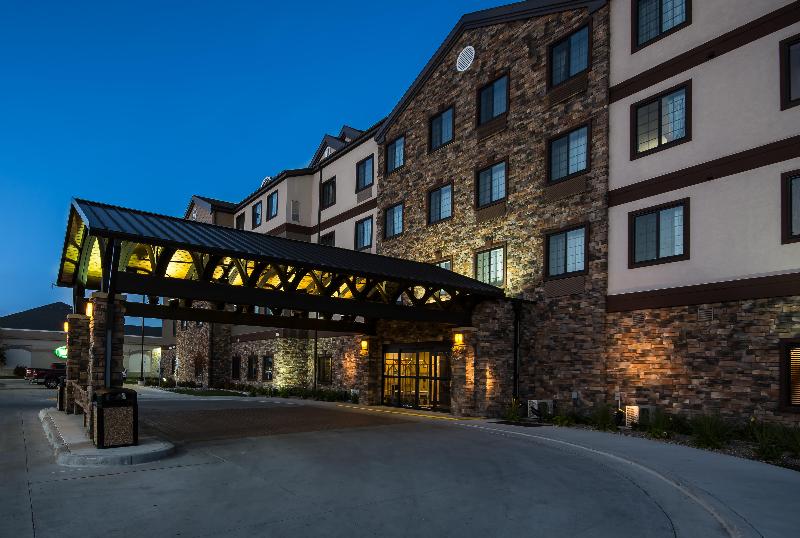 Staybridge Suites Grand Forks by IHG - photo 5