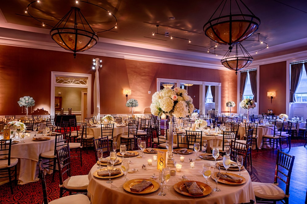 The Tidewater Inn - photo 49