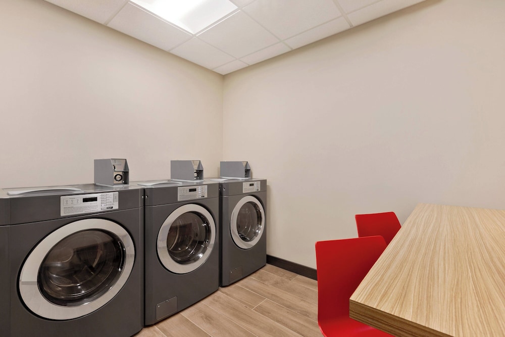 TownePlace Suites by Marriott Cedar Rapids Marion - photo 26