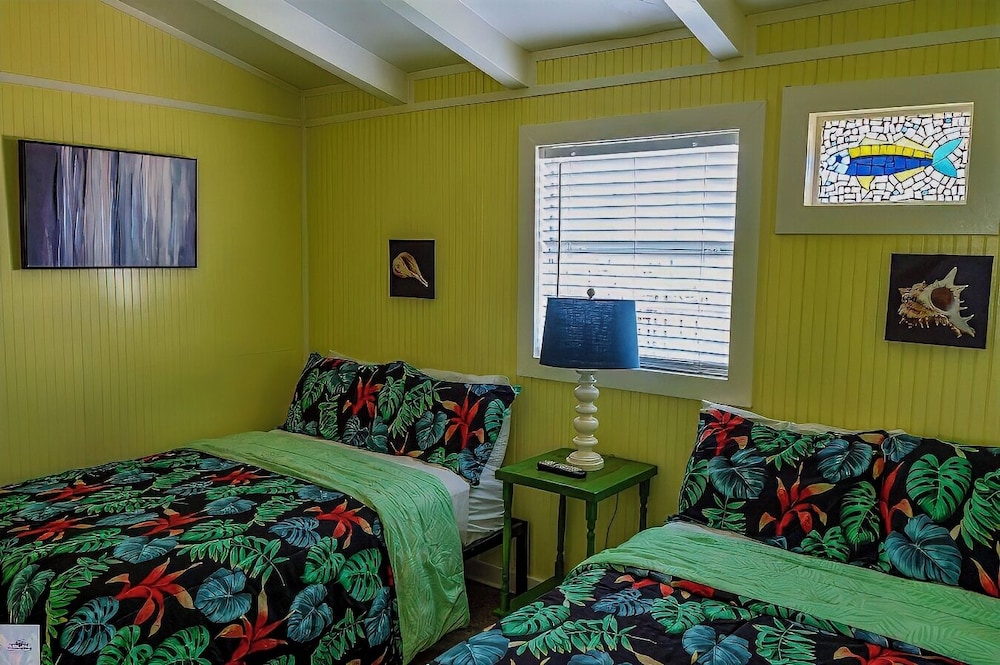 Blue Dolphin Inn and Cottages - photo 19