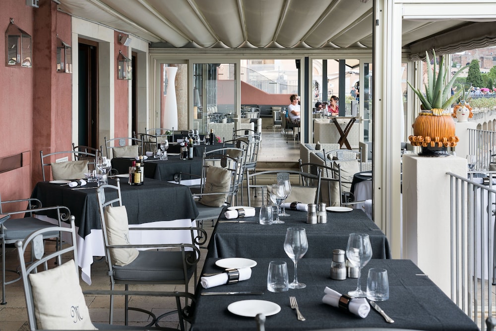 מזון ומשקאות