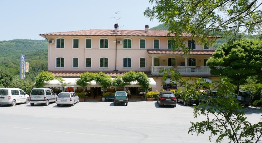Albergo Ristorante Sterlina — hotel in Grizzana