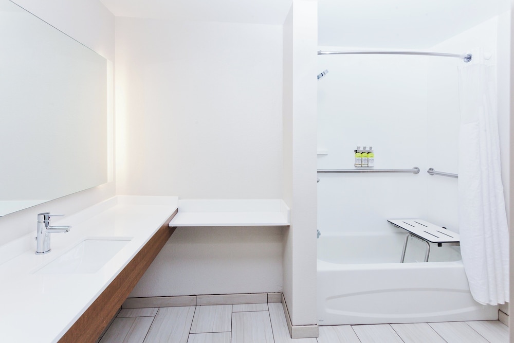 Holiday Inn Express & Suites Rome East by IHG - photo 21