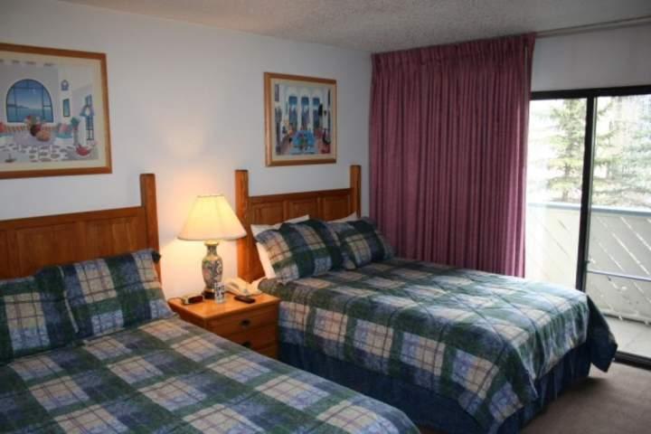 Lionshead Inn - photo 8