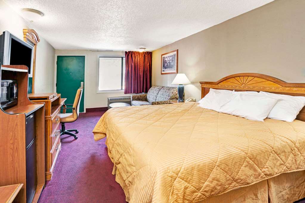 Knights Inn Sterling Heights - photo 12