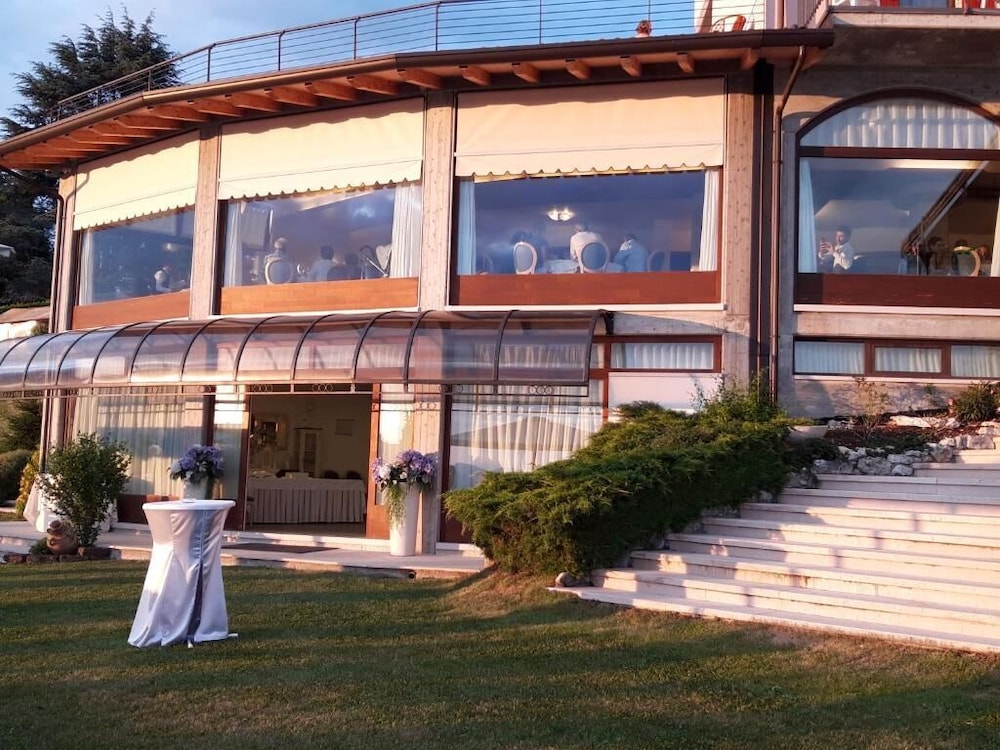 Hotel Laguna San Zeno in San Zeno Di Montagna, Italy