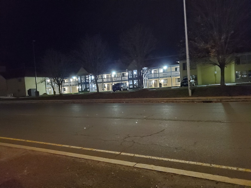 Travel Inn Motel - photo 31