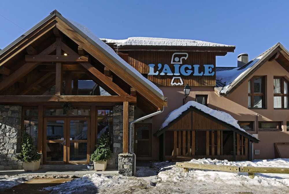 Hotel L'Aigle — hotel in Saint-Michel-De-Maurienne