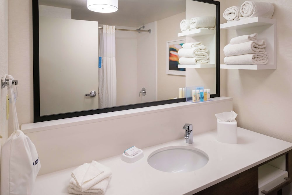 Hampton Inn & Suites Carson City - photo 34