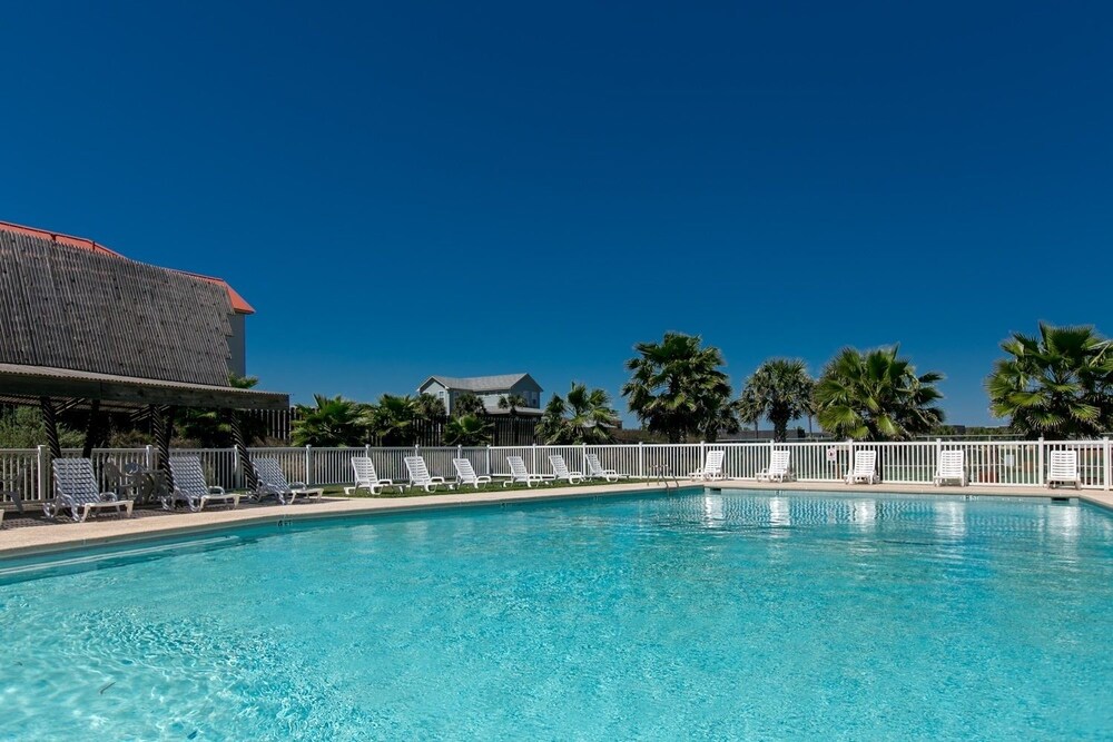 Sandy Feet Retreat — 4-Star Luxury Hotel in Port Aransas, United States